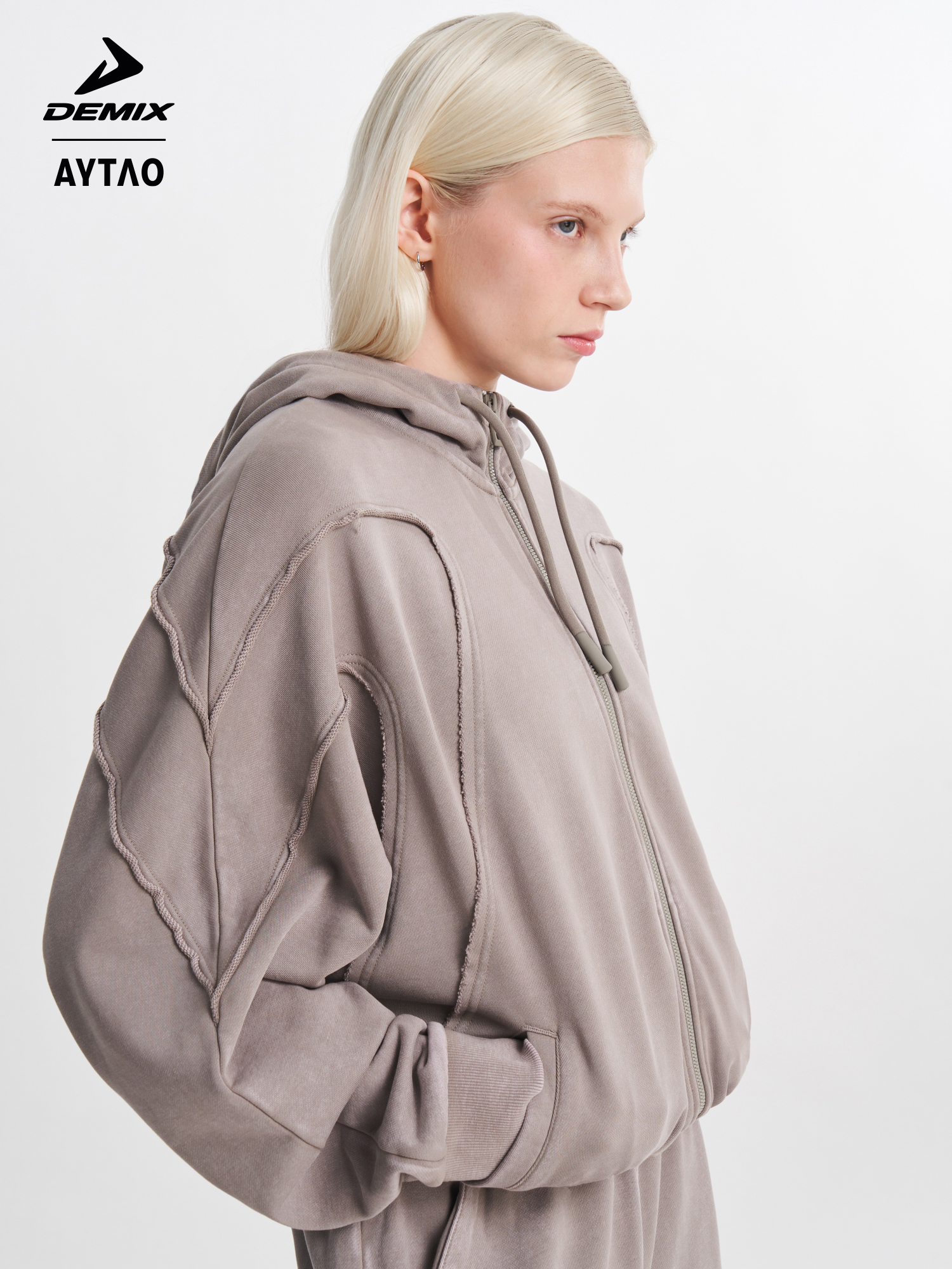 

Толстовка женская оверсайз Demix x AYTΛO, Бежевый