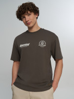 темно-коричневый