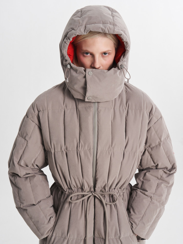 Пуховик женский оверсайз Demix x AYTΛO - фото 8