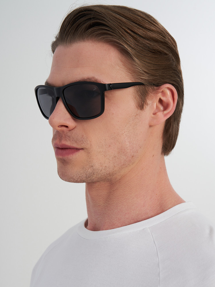 Солнцезащитные очки - фото 4