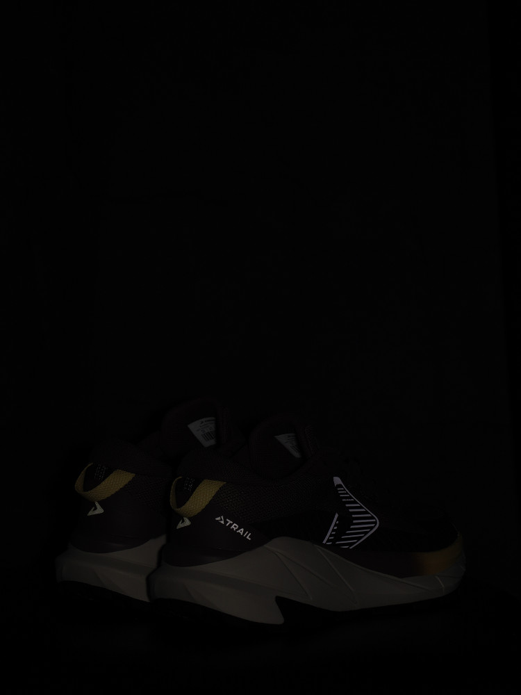 Кроссовки женские - фото 12