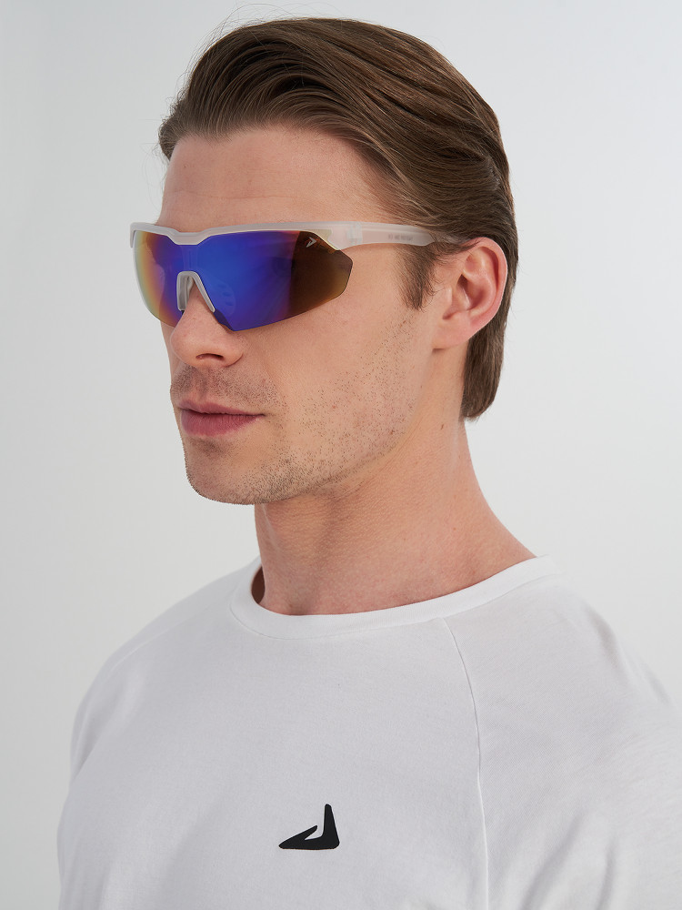 Солнцезащитные очки - фото 4