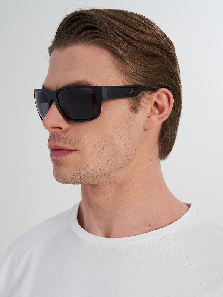 Солнцезащитные очки - фото 4