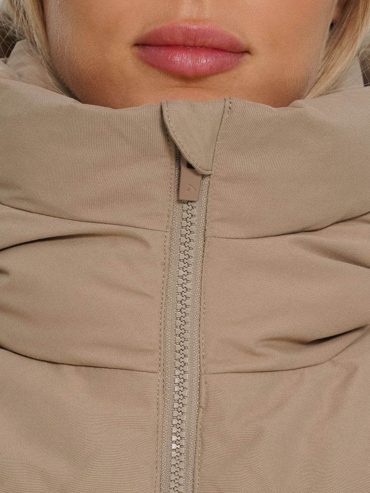 Пуховик женский - фото 9