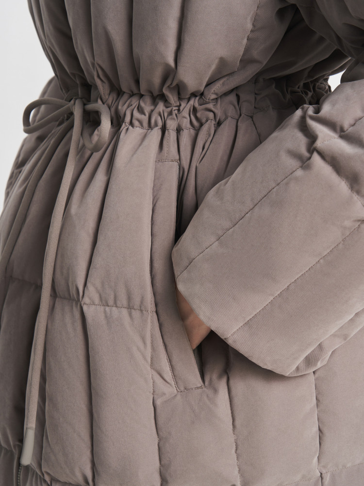 Пуховик женский оверсайз Demix x AYTΛO - фото 7